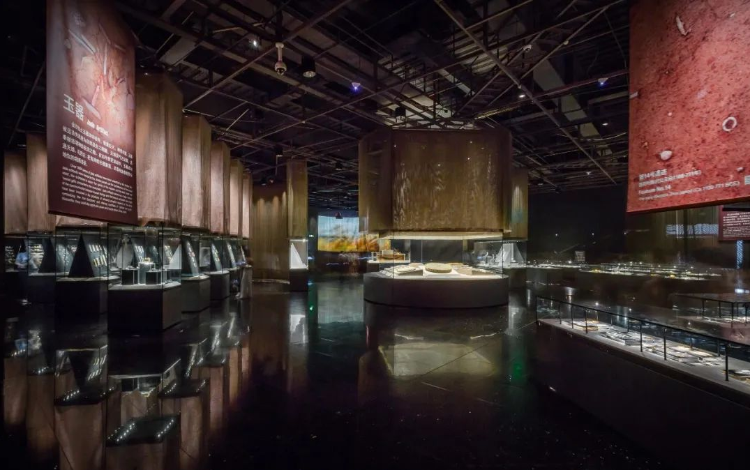 克里克對金沙遺址博物館第三展廳展柜玻璃、燈光、密封性、柜體結(jié)構(gòu)和安全性能進行了全面升級